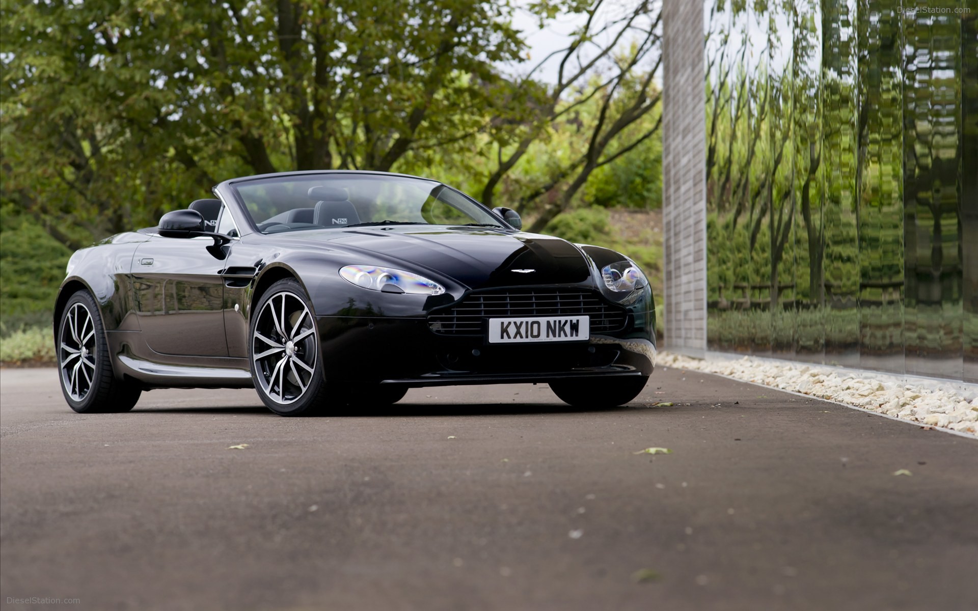 Aston Martin V8 Vantage N420 Roadster